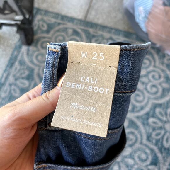 Madewell Women's Cali Demi-Boot Cropped Jeans High Rise Raw Hem - Size 25 - Picture 4 of 7